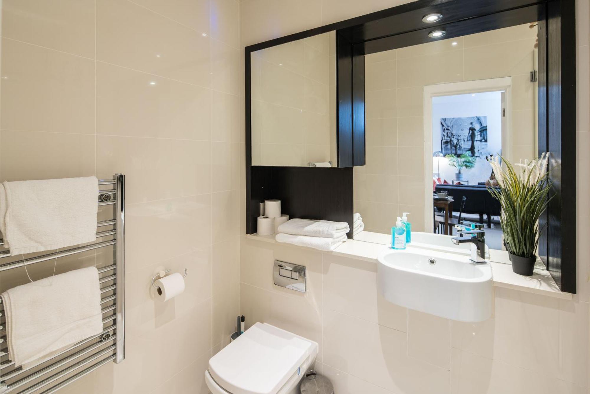 Al Central-Soho-Chinatown-Coventgarden-Cozy-Onebed Διαμέρισμα Λονδίνο Εξωτερικό φωτογραφία